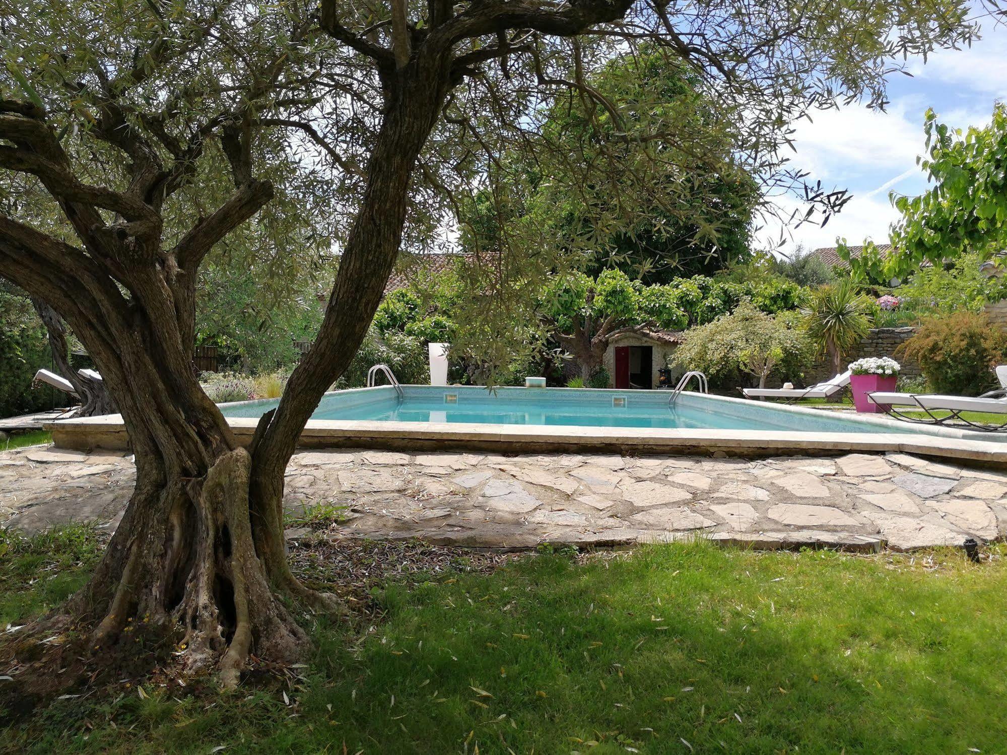 La Bastide Des Muriers Deaux Buitenkant foto