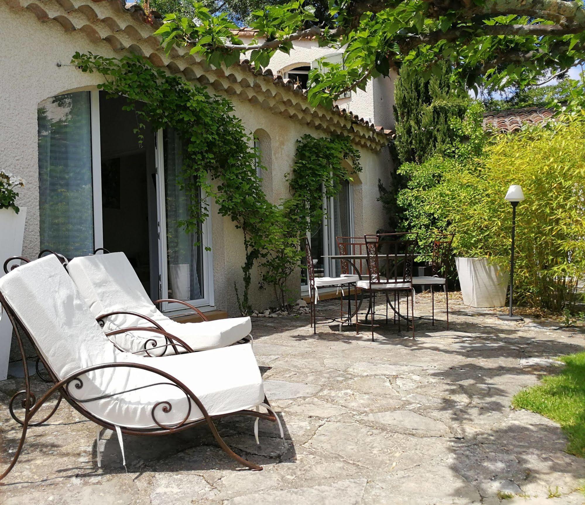 La Bastide Des Muriers Deaux Buitenkant foto