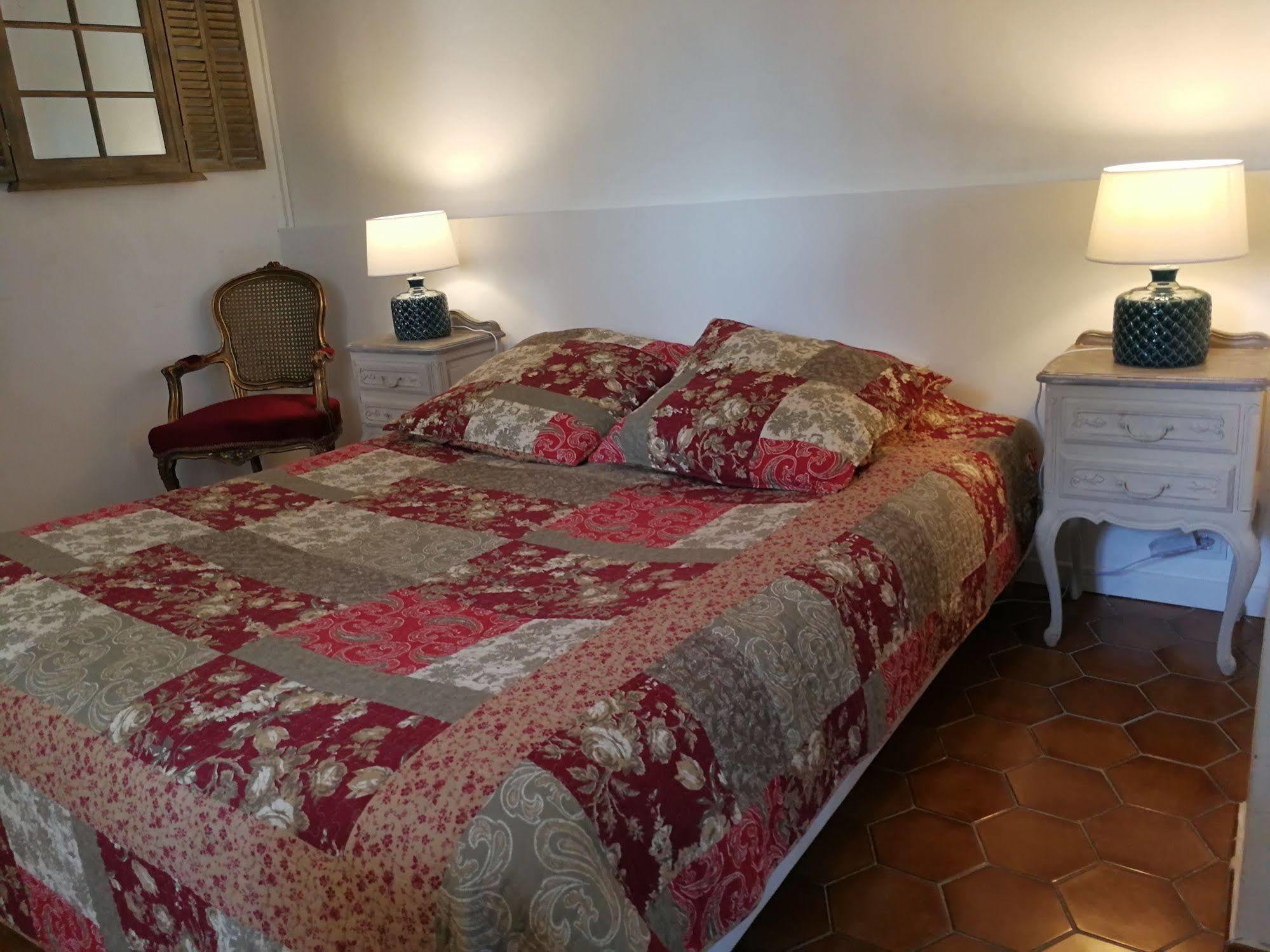La Bastide Des Muriers Deaux Buitenkant foto